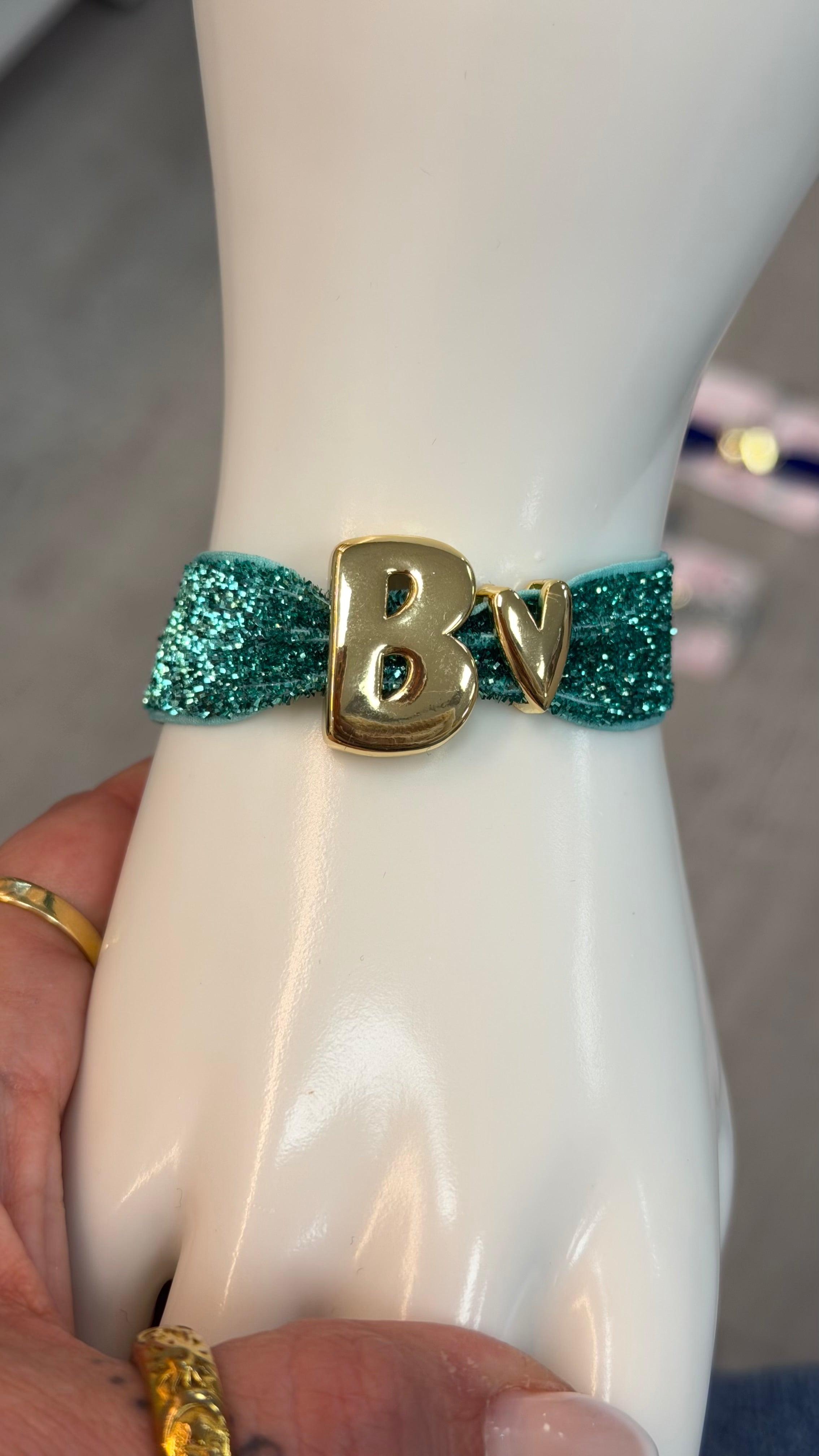 Sparkling Elastic brazalete (letter)