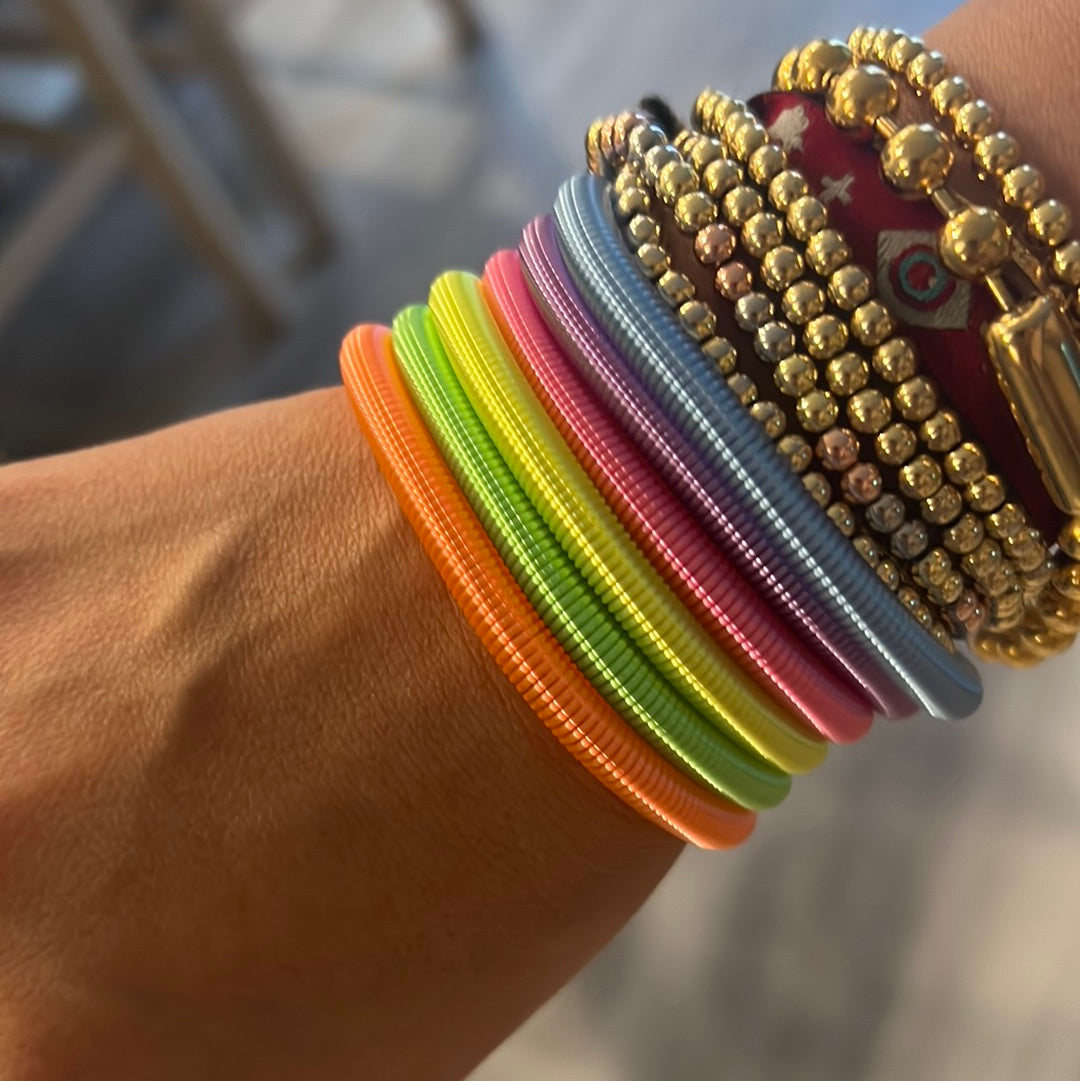 Bracelet retro neon slinky x6 units THIN