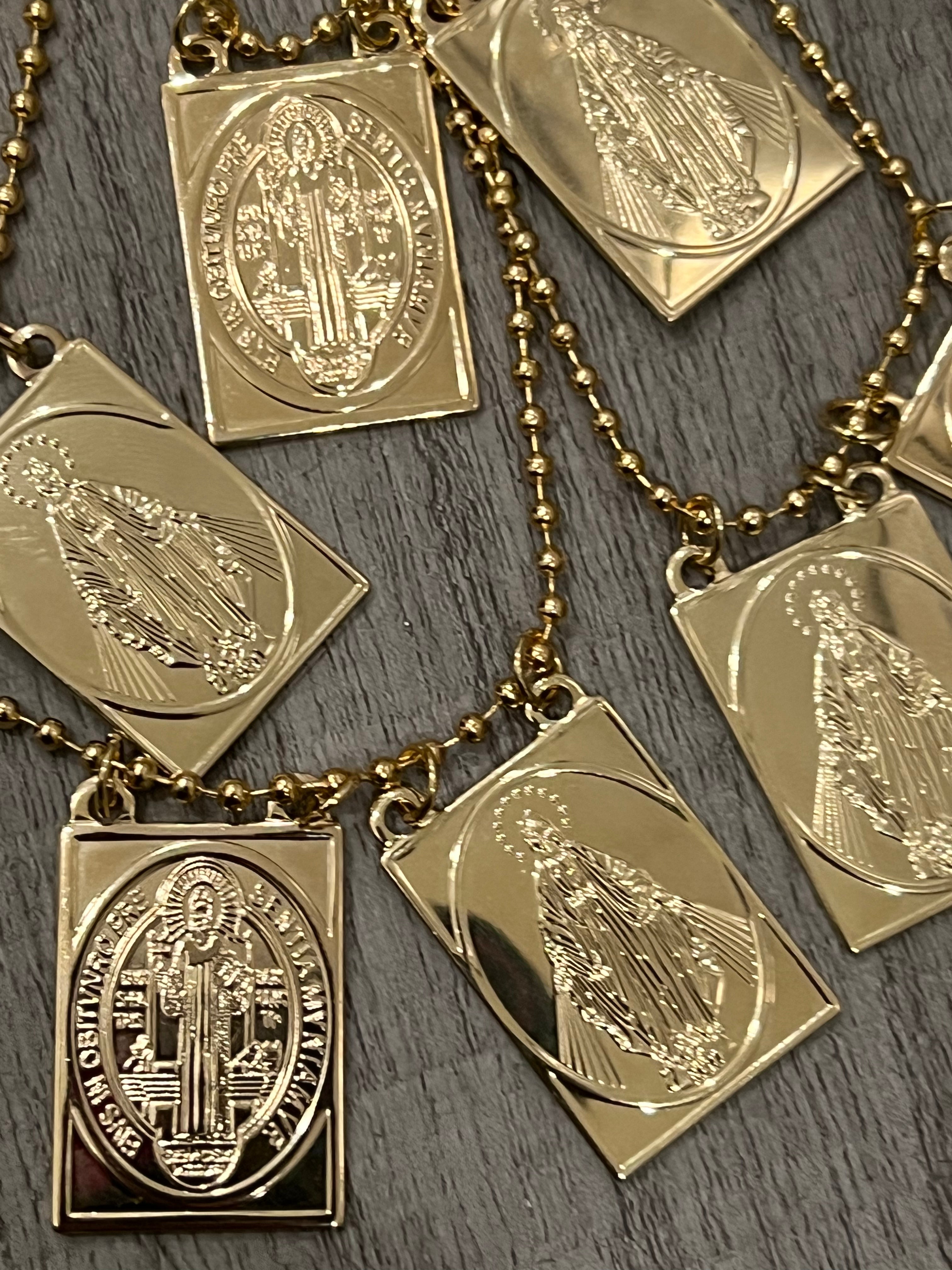 Escapulario Dorado Grande