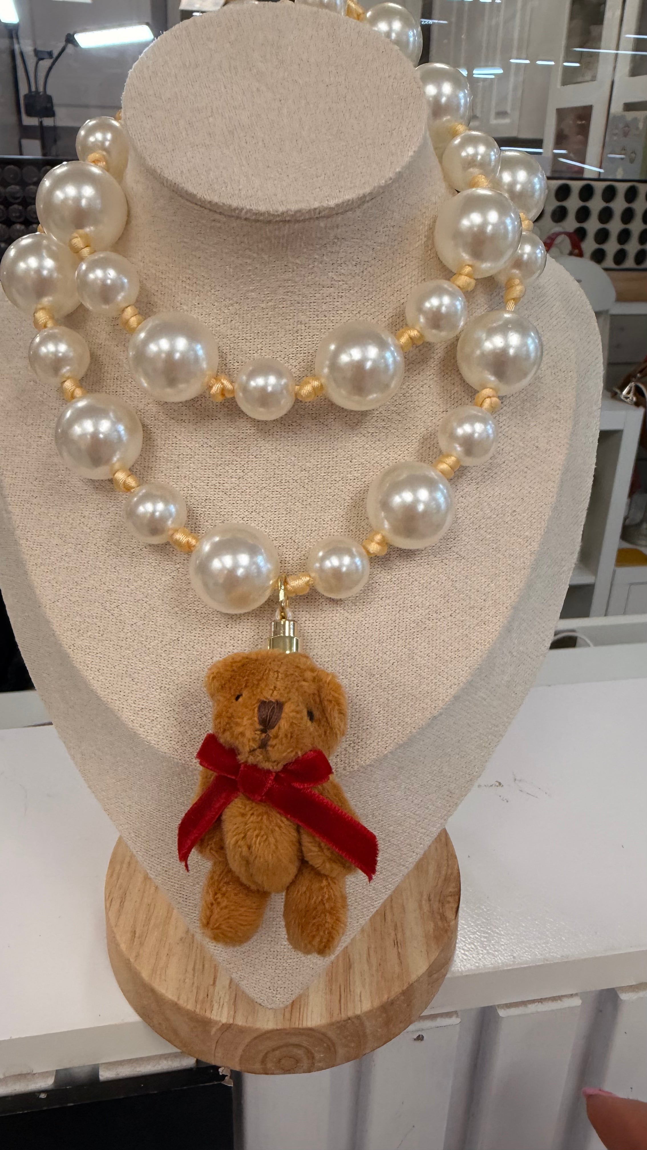Necklace Teddy bears pearls