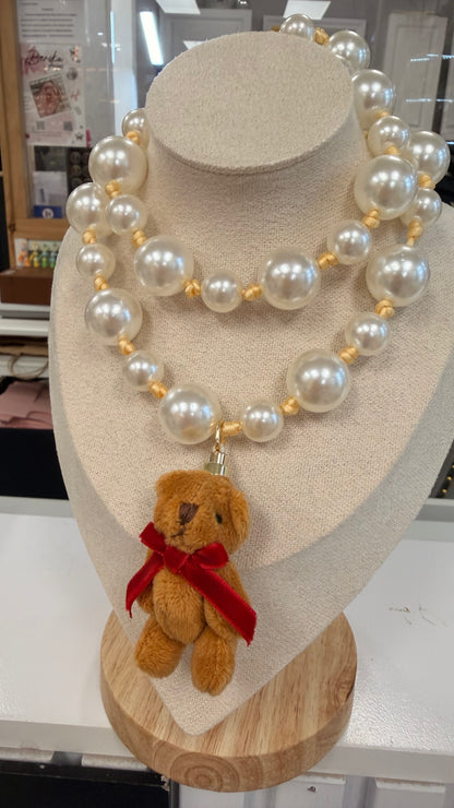 Necklace Teddy bears pearls